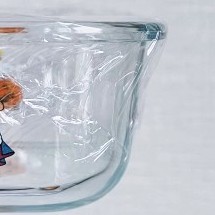 ガラス容器にラップする