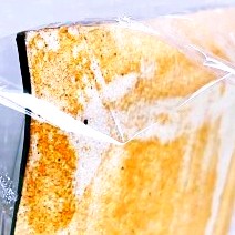 ザラザラの陶器にラップ