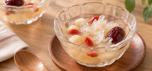 白きくらげを使った料理イメージ